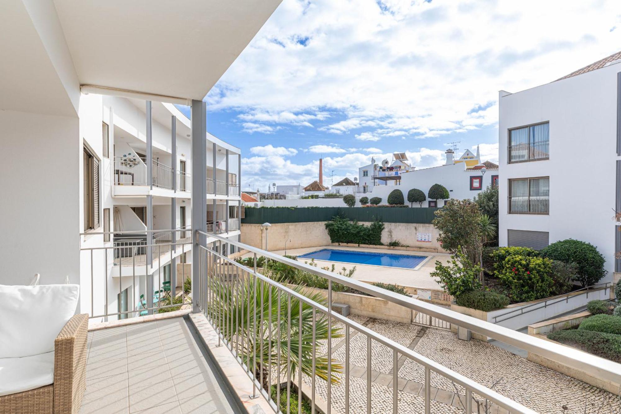Pepita-tavira Centre, Pool & Garage Apartment *