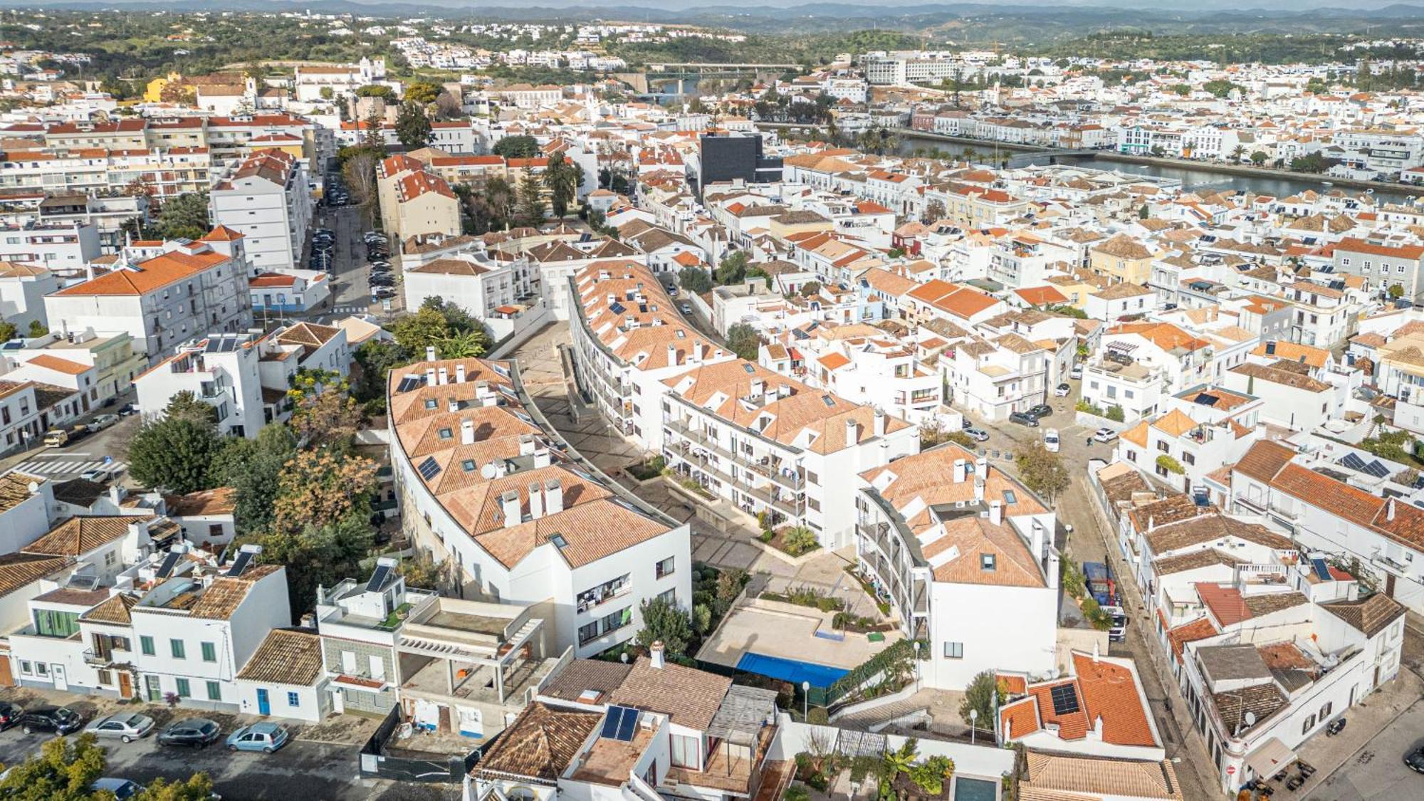 Apartment Pepita-tavira Centre, Pool & Garage
