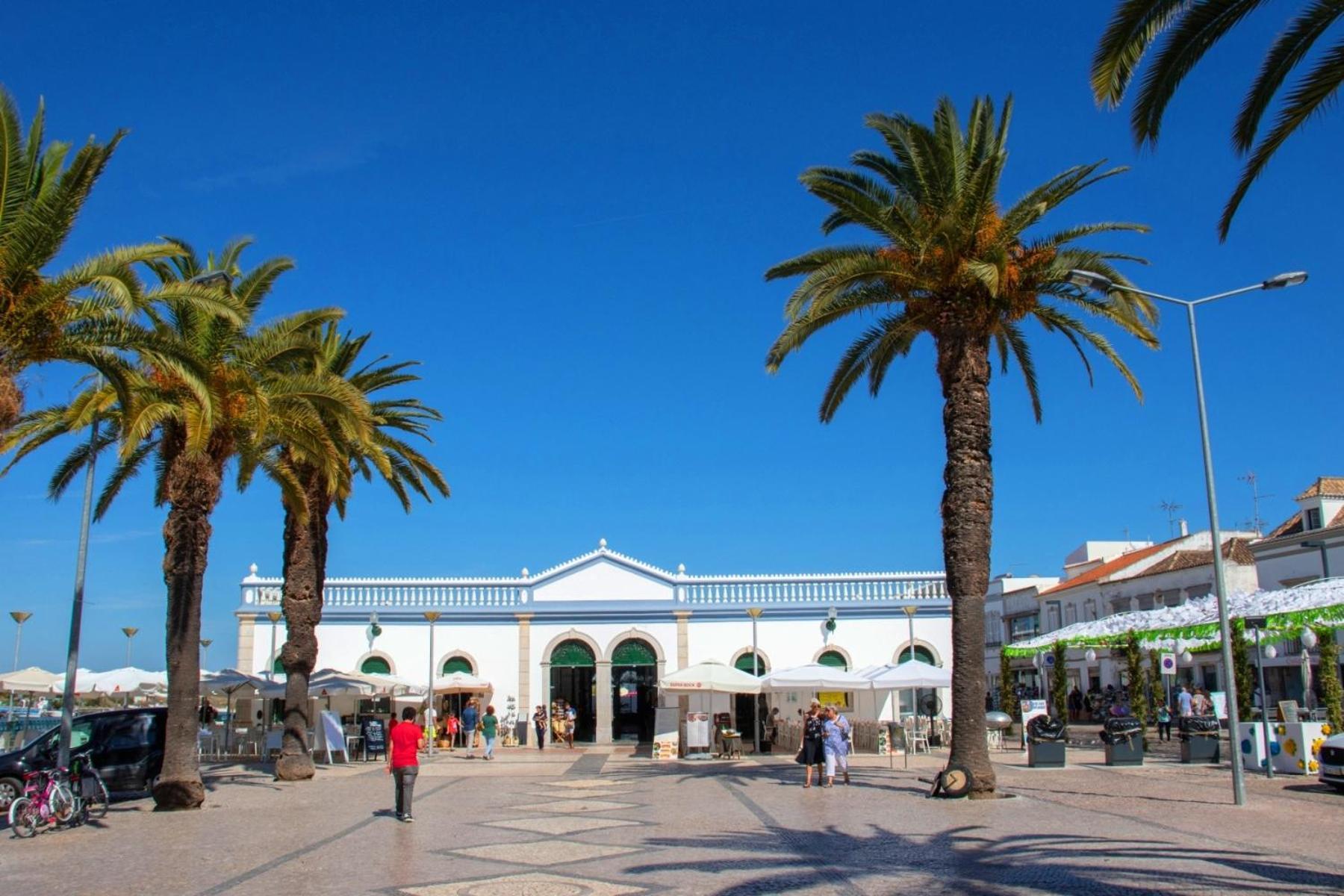Pepita-tavira Centre, Pool & Garage Apartment *